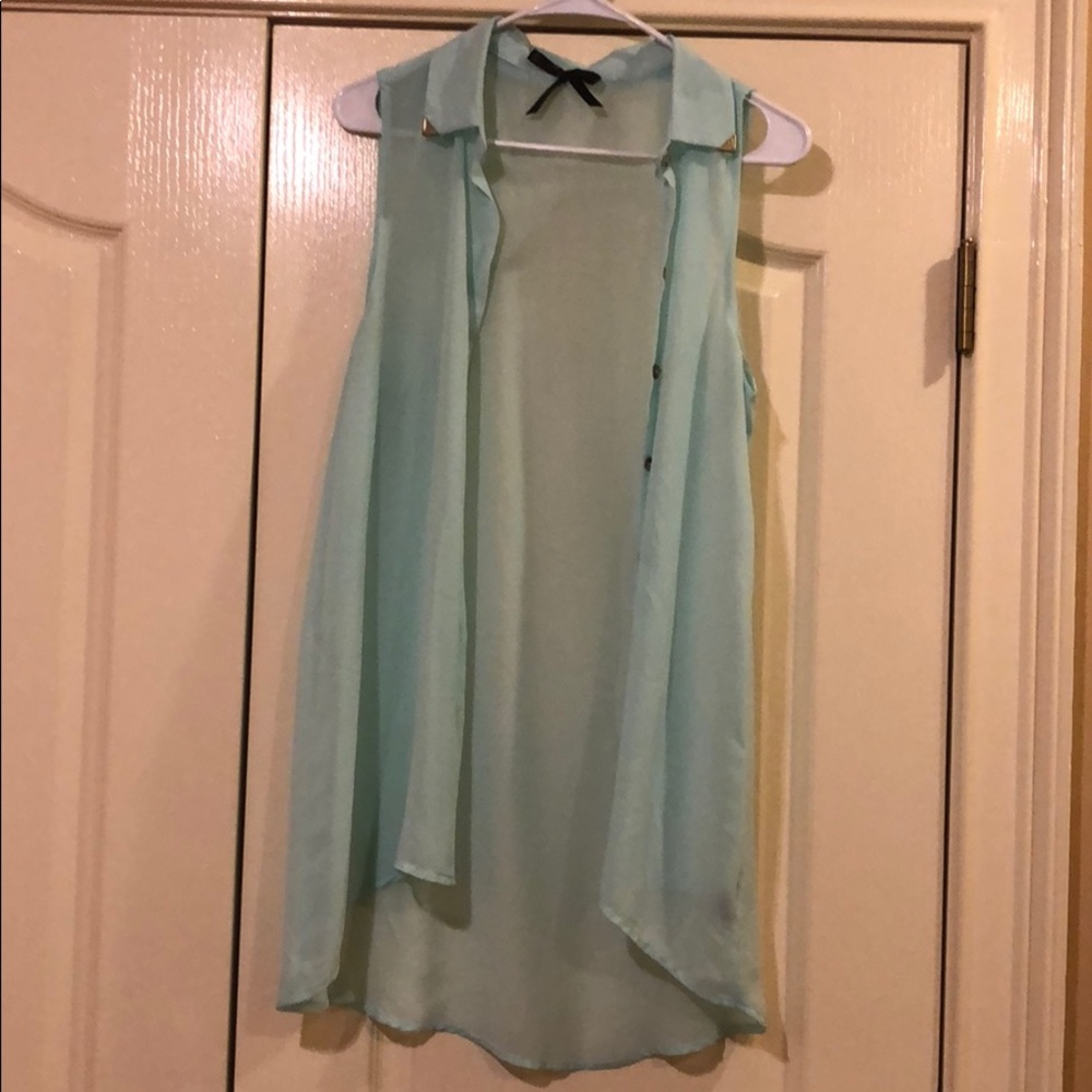 Women’s shear Button Up tank top